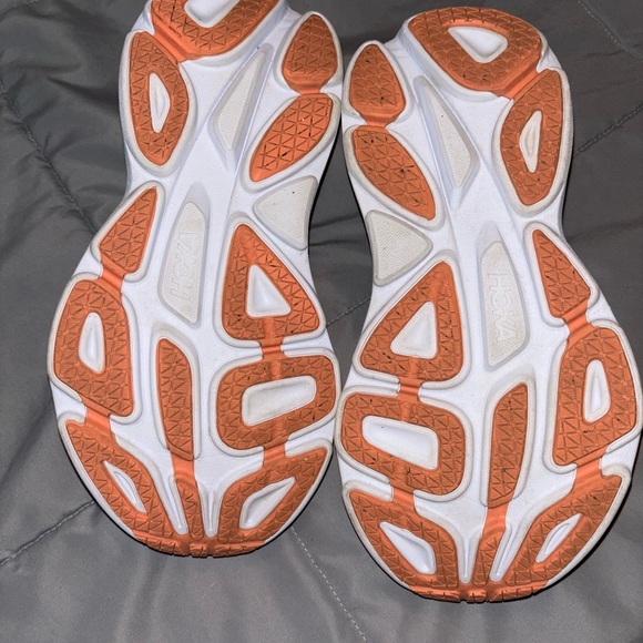 COPY - Hoka Bondi 8. Running/Walking shoe. Comfortable and lightweight.. worn o… - Picture 6 of 12
